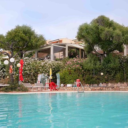 Aparthotel Il Borgo Di Badesi Exterior foto